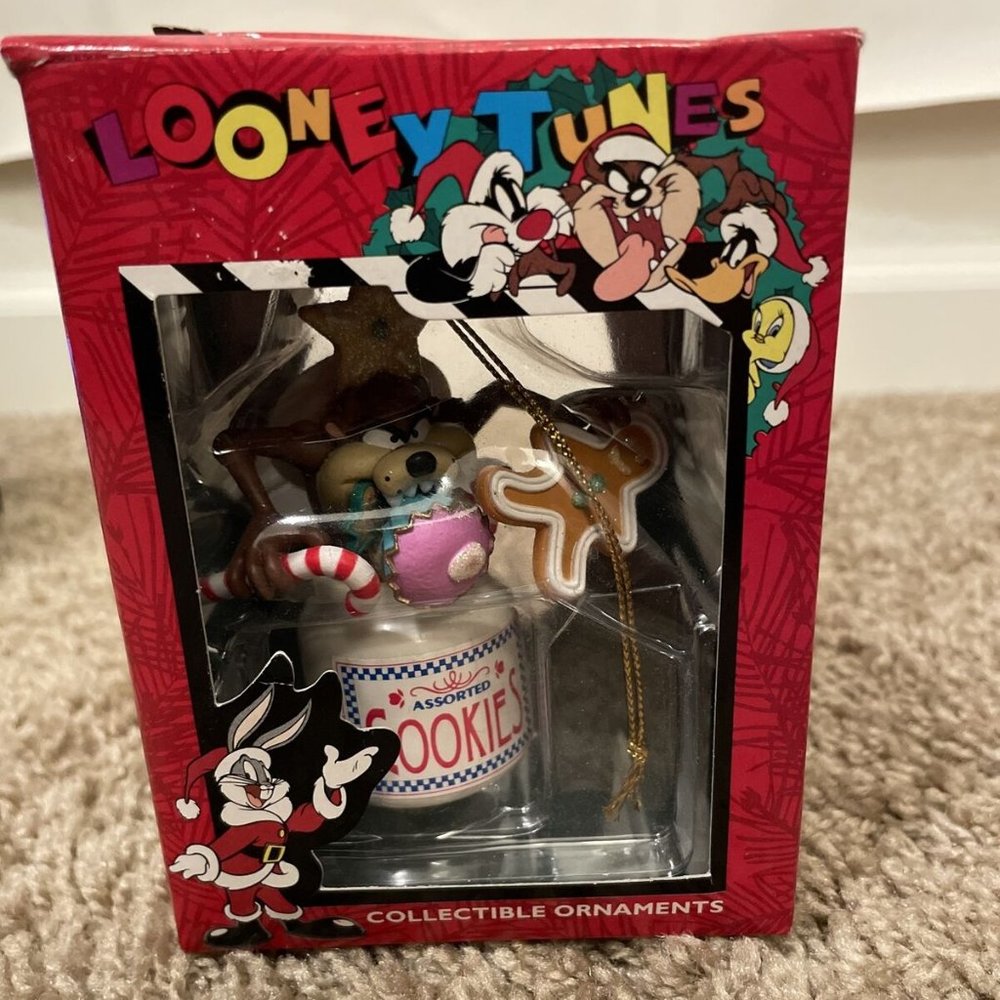 Looney Tunes Warner Bros. Taz in a Cookie Jar Christmas Ornament by Matrix 1997.